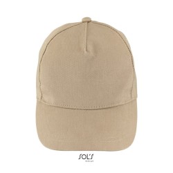 Πεντάφυλλο καπέλο με κυρτό γείσο 4 ραφές σταθερό μέτωπο και ρυθμιζόμενο κλείσιμο με αυτοκόλλητο στο χρώμα της άμμου