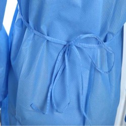 Ρόμπα με μακρύ μανίκι σε γαλάζιο χρώμα μη αποστειρωμένη non-woven υδατοαποθητική 30gr