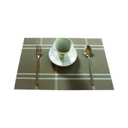 Σουπλά επιτραπέζιο PVC καρό διαστάσεων 45x30cm Σουπλά επιτραπέζιο PVC καρό διαστάσεων 45x30cm