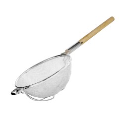 Σουρωτήρι πολυτελείας με ξύλινη λαβή διαστάσεων φ30x78.5cm ΙΝΟΧ 18/10 Lacor