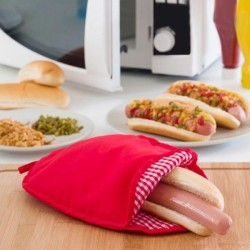 Θήκη μαγειρέματος hot dog σε φούρνο μικροκυμάτων σε κόκκινο χρώμα