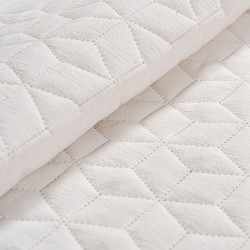 Κουβερλί υπέρδιπλο Rhombus σε χρώμα κρεμ διαστάσεων 230x260cm