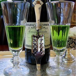 Κλασικό ποτήρι σαμπάνιας με πόδι σε χωρητικότητα 160ml Φ6,7x16,7εκ. σειρά Perigold LA ROCHERE