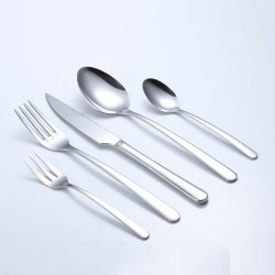 Πηρουνάκι γλυκού inox 18/0 Stainless steel σειρά Nolan 15x3cm κλασσικού σχεδιασμού