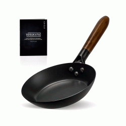 Τηγάνι από μαύρο ανθρακούχο ατσάλι YOSUKATA διαμέτρου 20cm με ξύλινη λαβή Τηγάνι από μαύρο ανθρακούχο ατσάλι YOSUKATA διαμέτρου 20cm με ξύλινη λαβή