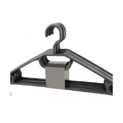 Κρεμάστρες σε χρώμα σκούρο γκρι πλαστικές 6 τεμάχια