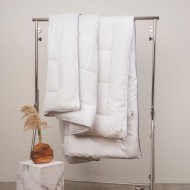 Πάπλωμα διπλό Daily 100% microfiber σε λευκό χρώμα διαστάσεων 220x240cm Πάπλωμα διπλό Daily 100% microfiber σε λευκό χρώμα διαστάσεων 220x240cm
