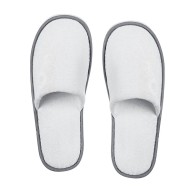 Κλειστές παντόφλες επισκέπτη Velour λευκές με γκρι λεπτομέρεια σόλα 4mm Antisleep σε κιβώτιο 100 τεμαχίων