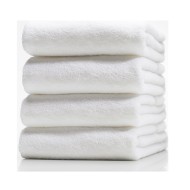 Πετσέτα προσώπου πεννιέ 600gsm σε λευκό χρώμα 100% cotton διαστάσεων 50x95cm Πετσέτα προσώπου πεννιέ 600gsm σε λευκό χρώμα 100% cotton διαστάσεων 50x95cm