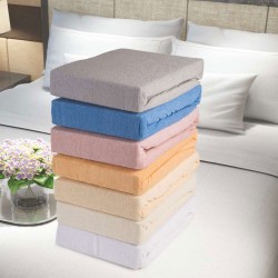 Επίστρωμα φροτέ με λάστιχο 50%cot. – 50%pol. σε χρώμα εκρού διαστάσεων 180x200cm+25cm Επίστρωμα φροτέ με λάστιχο 50%cot. – 50%pol. σε χρώμα εκρού διαστάσεων 180x200cm+25cm