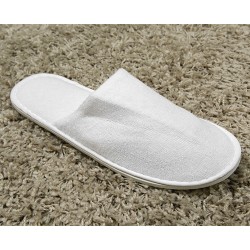Παντόφλες πολυτελείας κλειστές μπουρνουζέ ξενοδοχειακού τύπου με πάχος σόλας 5mm σε λευκό χρώμα