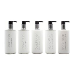 Κρέμα σώματος της σειράς LESSENTIEL σε μπουκάλι 350ml με άρωμα πράσινου τσαγιού