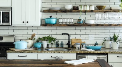 Ο Απαραίτητος Εξοπλισμός Κουζίνας ενός Καταλύματος Airbnb για να Ικανοποιήσετε τους Επισκέπτες Σας