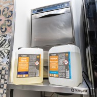 Λαμπρυντικό για επαγγελματικά πλυντήρια πιάτων Clinex DiShine Premium 5 λίτρων Λαμπρυντικό για επαγγελματικά πλυντήρια πιάτων Clinex DiShine Premium 5 λίτρων