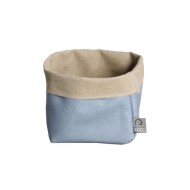 Αδιάβροχη υφασμάτινη ψωμιέρα σε γαλάζιο χρώμα με μπεζ λεπτομέρεια διαστάσεων 12x12cm εξαιρετικής ποιότητας DAFNE