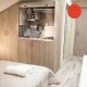Πολυκουζίνα mini kitchen 105cm απόχρωση κόκκινη για ξενώνες, γραφεία & φοιτητικά studio