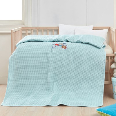 Κουβέρτα πικέ με κέντημα Art 5307 διαστάσεων 100X150cm σε γαλάζιο χρώμα