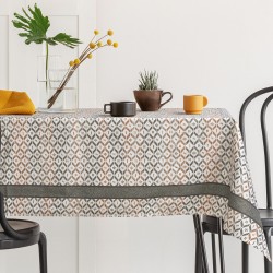 Τραπεζομάντηλο Curry Art 8483 διαστάσεων 140x140cm σε λευκό με γκρι χρώμα Τραπεζομάντηλο Curry Art 8483 διαστάσεων 140x140cm σε λευκό με γκρι χρώμα